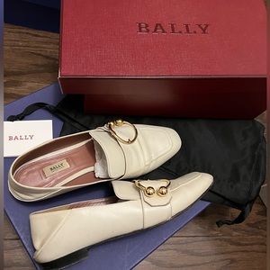 Bally Malinda calf leather loafer for sale(cream/white)